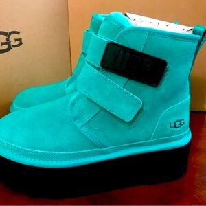 NEW UGG Emerald Green Neumel Platform Boots size 9
